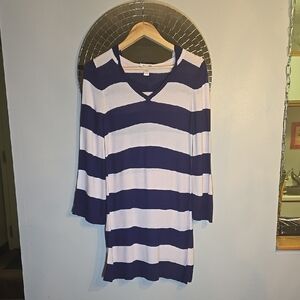 Alice + Olivia Silk Bamboo Viscose Stripe Hooded V-Neck Bell Sleeve Shirt Dress